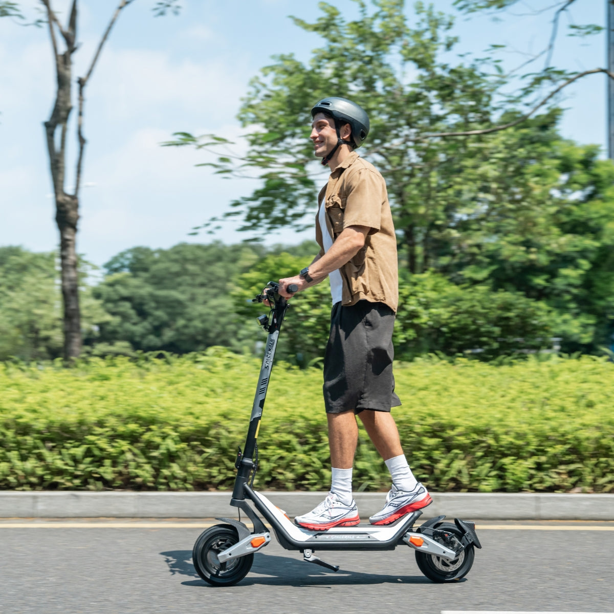 Eilleo Scout Dash.