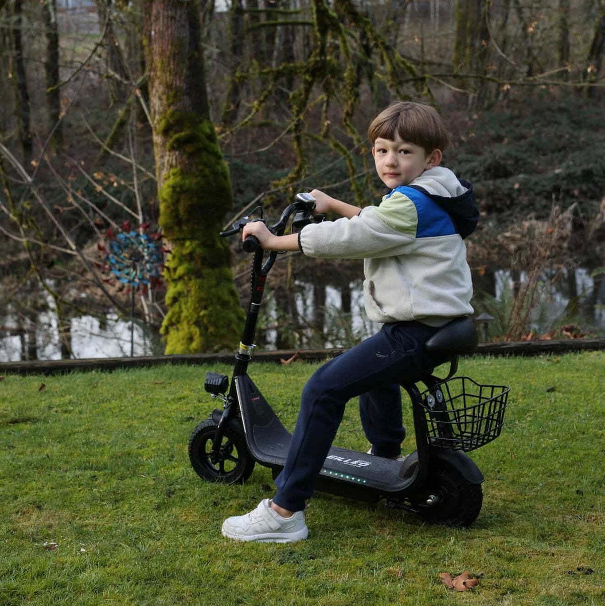 Eilleo Scout Spark electric scooter.